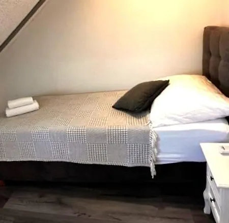XIV Century Rooms Bed & Breakfast Kastela