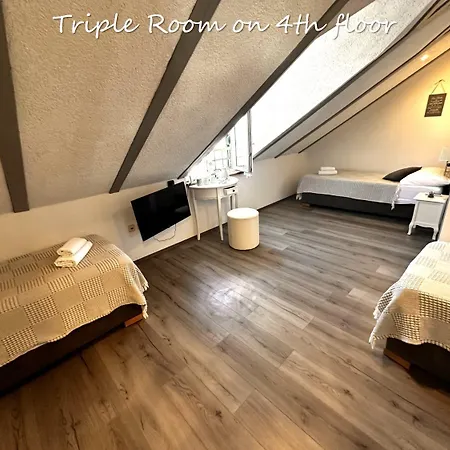 XIV Century Rooms