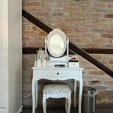XIV Century Rooms Bed & Breakfast Kastela