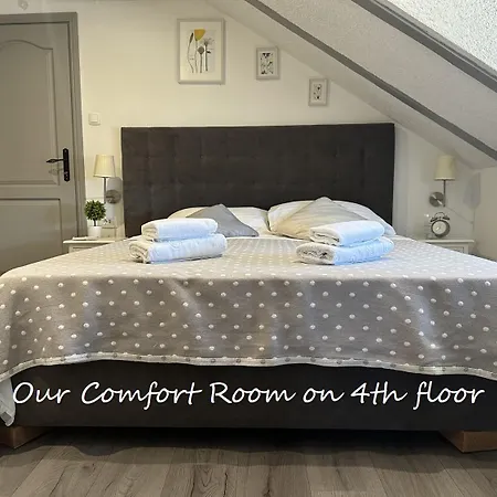 Xiv Century Bed & Breakfast