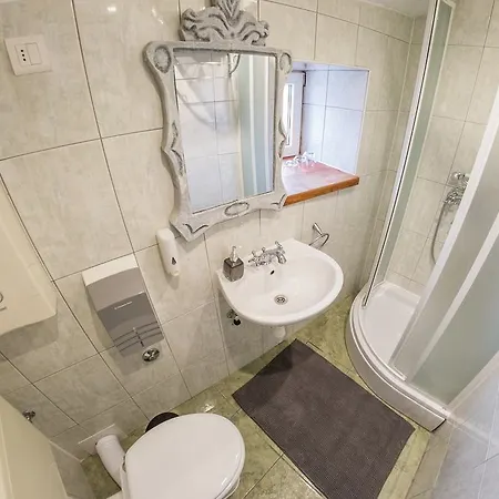 XIV Century Rooms Bed & Breakfast 3*