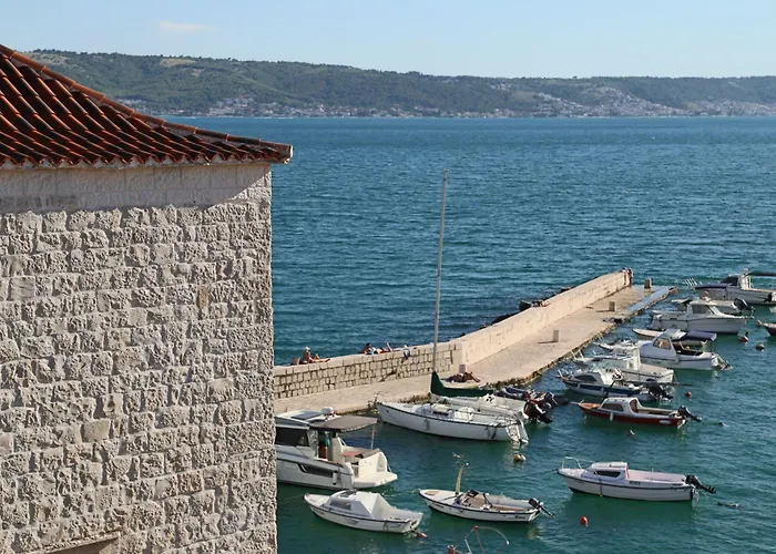 Xiv Century Kaštela