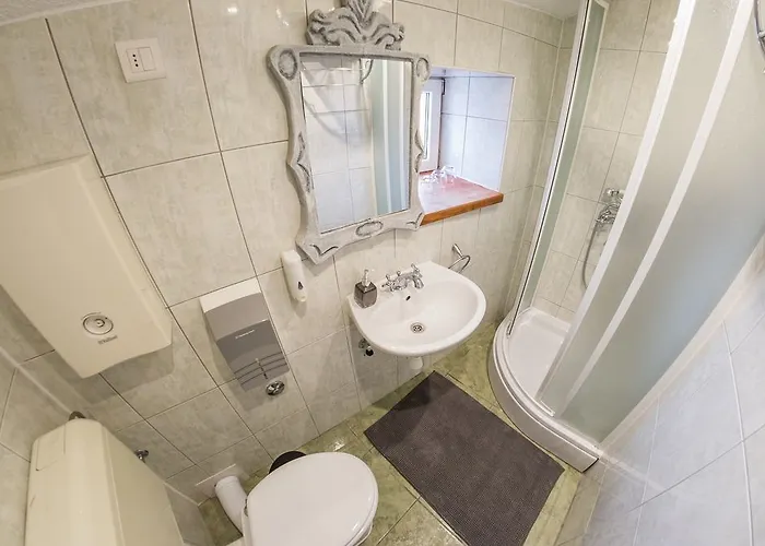 Xiv Century Nocleg ze śniadaniem 3*